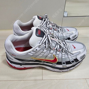 나이키 P-6000 메탈릭실버BV1021(8만)