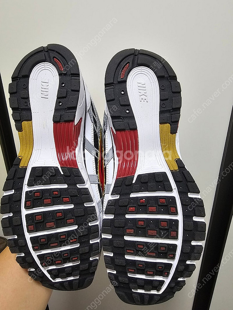 나이키 P-6000 메탈릭실버BV1021(8만)--2