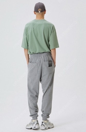 럭키마르쉐 엠블럼 조거 팬츠 사이즈 S--3