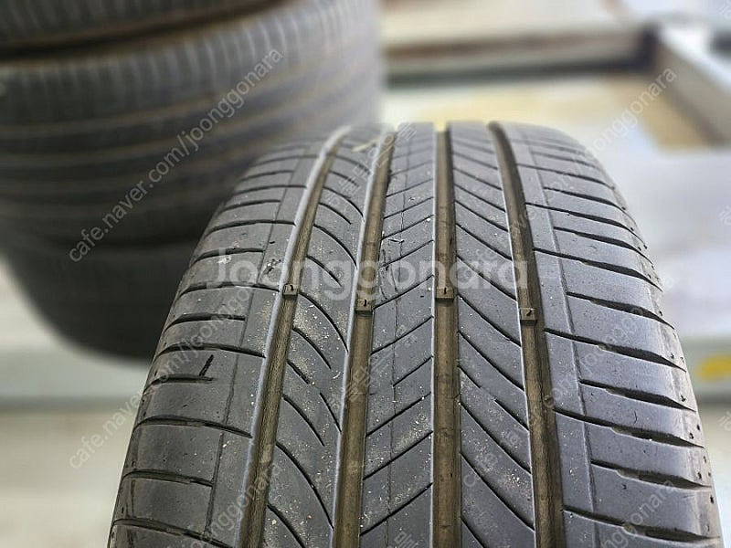 [A급 중고] 한국타이어 215/50R17 벤투스 S2...--1
