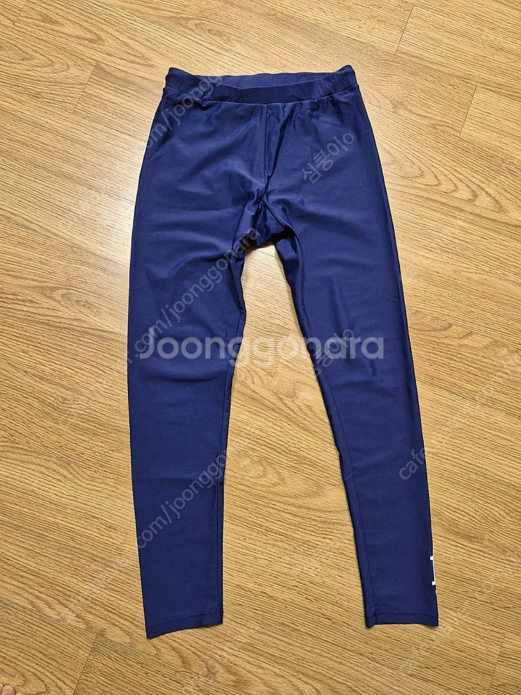 mlb키즈 래쉬가드 145사이즈 택포 3만원에 판매--4