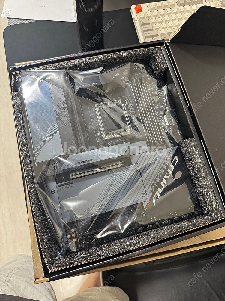 기가바이트 X670E 어로스 마스터 메인보드--2
