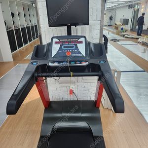 헬스장용 런닝머신 판매합니다
