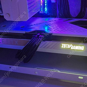 조텍 RTX 5070 AMP 화이트 제품 팝니다