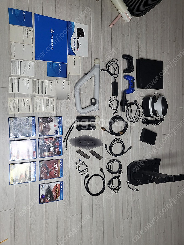 플스4, VR, 게임DVD 등등 포함 셋트 판매합니다....--0