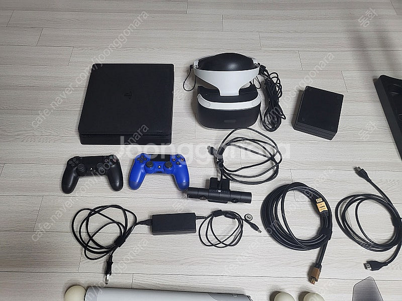 플스4, VR, 게임DVD 등등 포함 셋트 판매합니다....--3