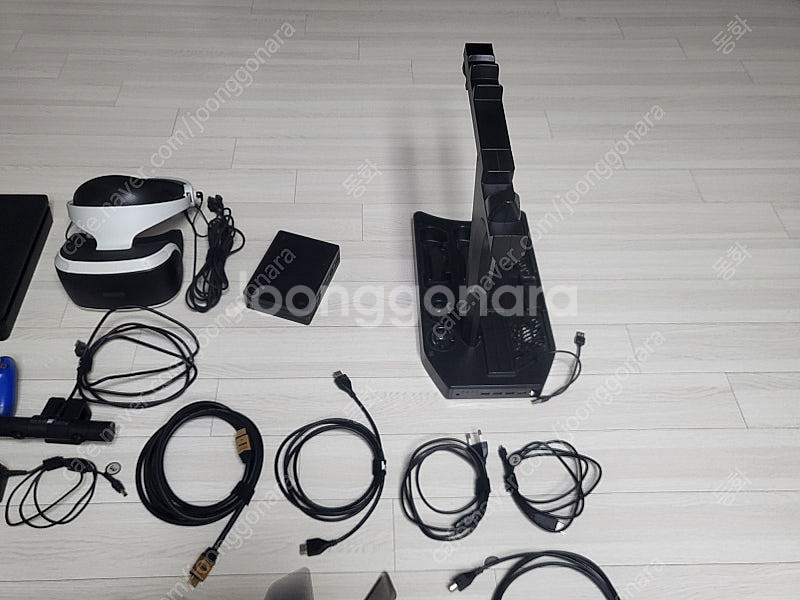 플스4, VR, 게임DVD 등등 포함 셋트 판매합니다....--4