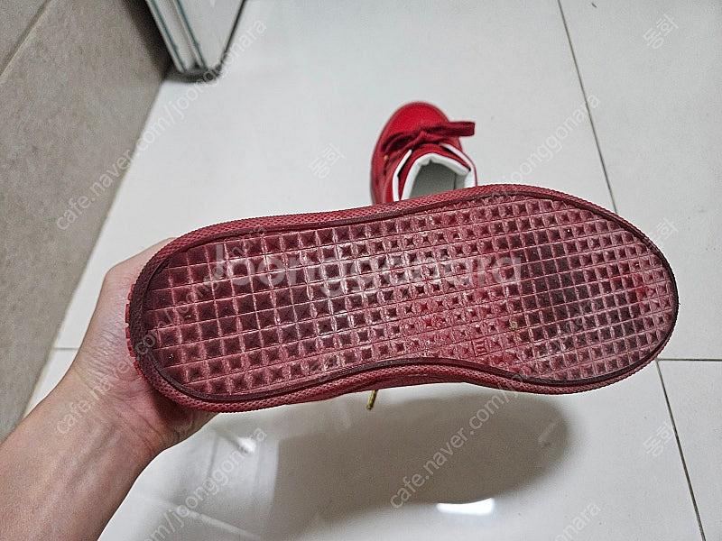 메이스가먼츠 레드색상 스니커즈 260mm 판매합니다.--3