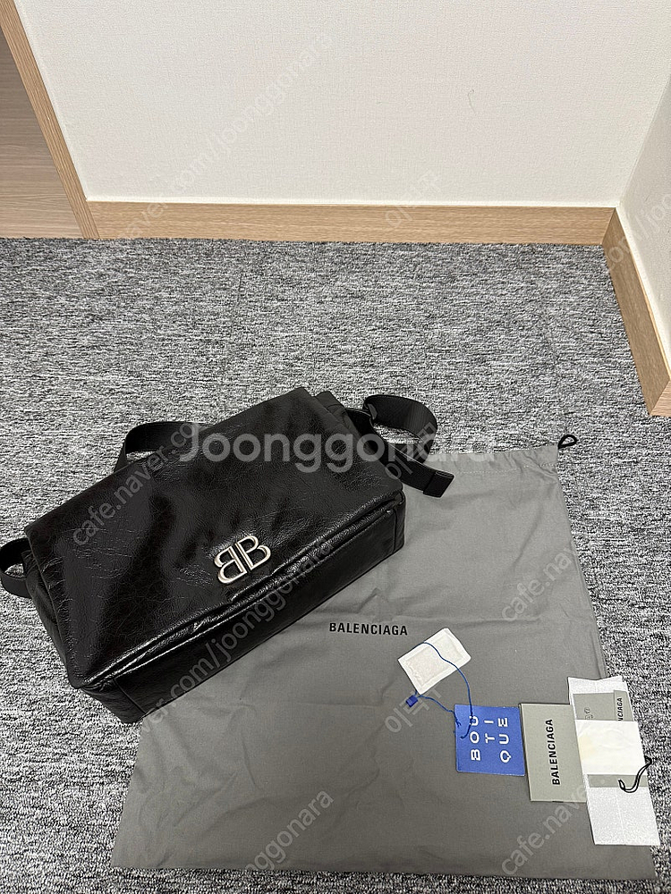 발렌시아가 모나코 메신저백--0