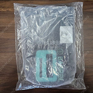 [팝니다] 배럴 서퍼 드라이 백 4L 블랙 미개봉 새제품 팝니다.