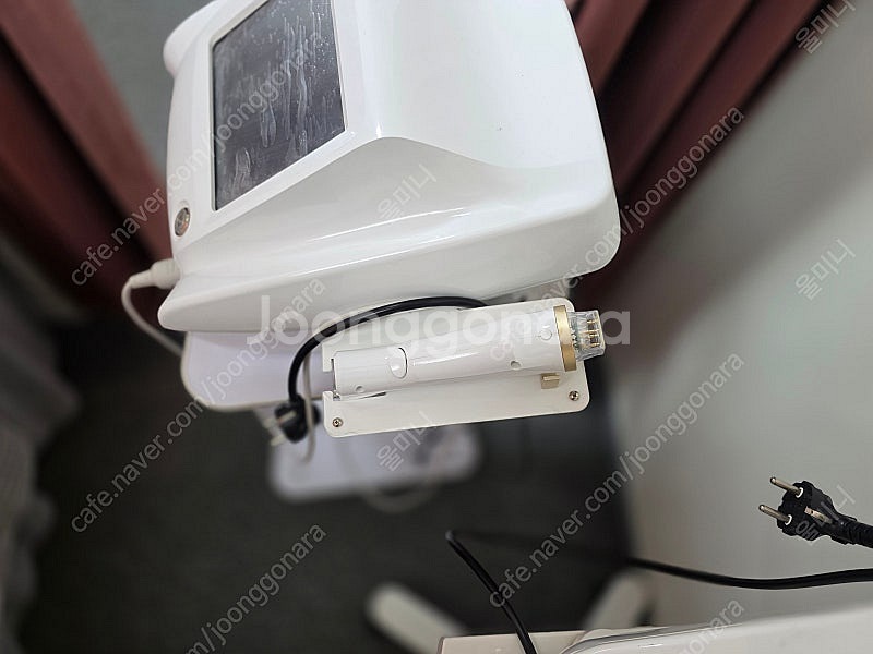 고주파 써마지 리큐어 얼마사용안한거 판매합니다.--2