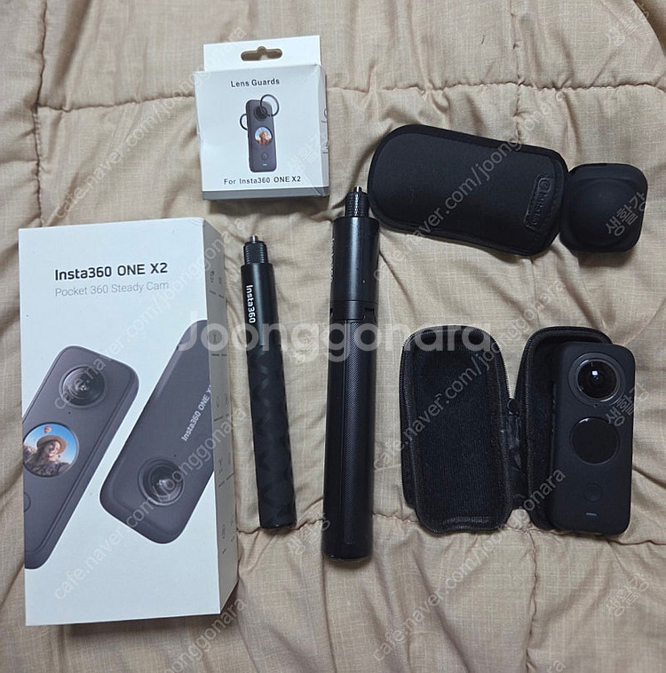 인스타 360 insta 360 x2 액션캠 카메라 풀박 메모리 및 셀피스틱 삼각대--0