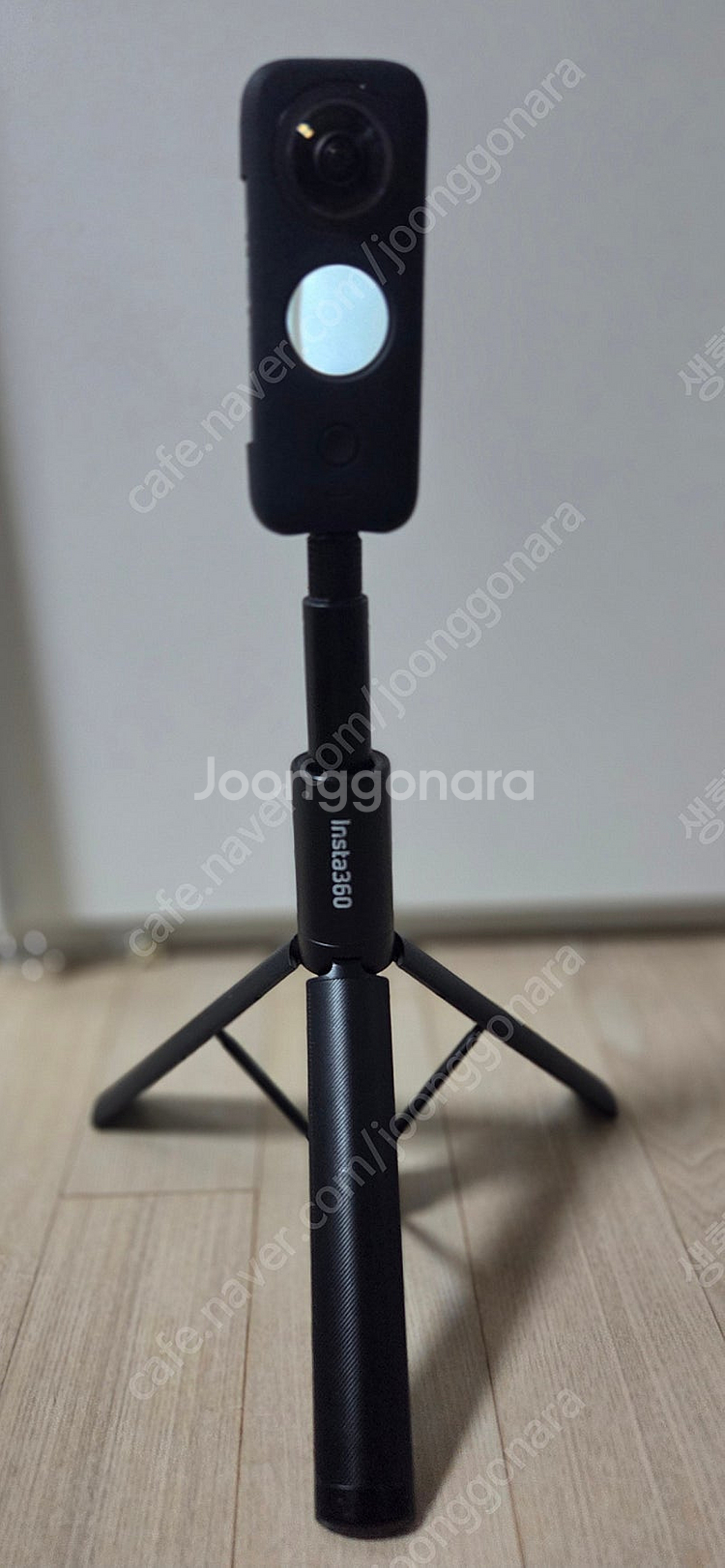 인스타 360 insta 360 x2 액션캠 카메라 풀박 메모리 및 셀피스틱 삼각대--2