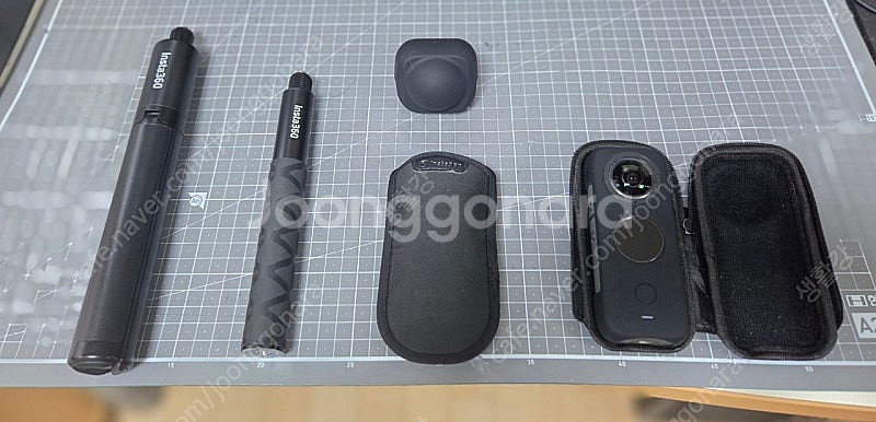 인스타 360 insta 360 x2 액션캠 카메라 풀박 메모리 및 셀피스틱 삼각대--6