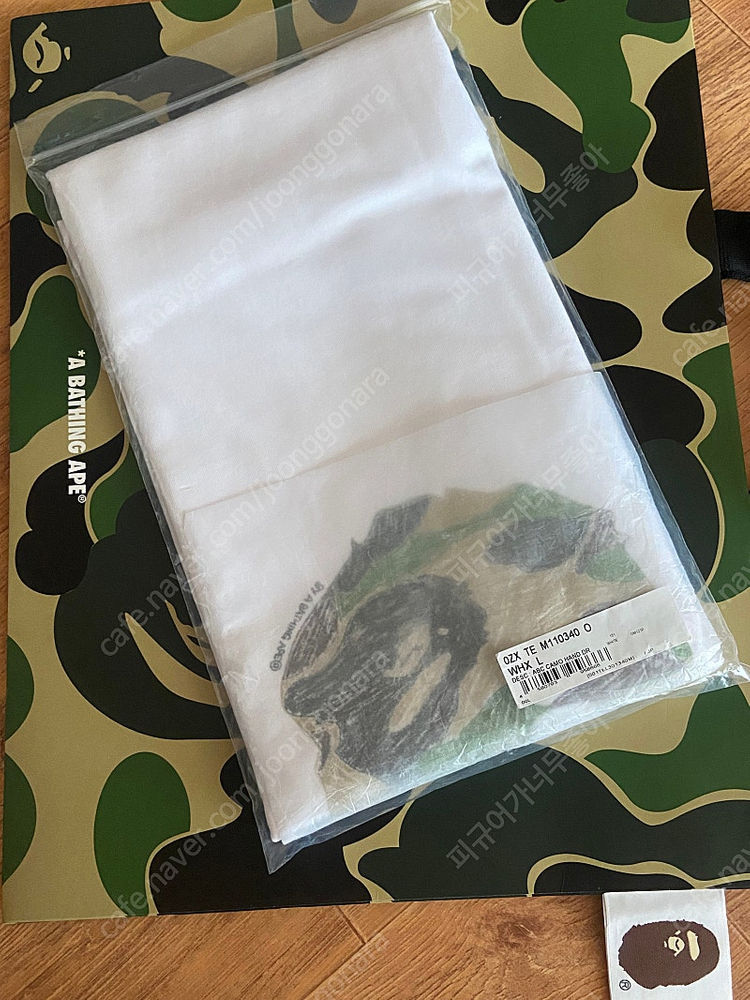 [새상품] 베이프 반팔 카모 핸드 드로우 화이트 이미지