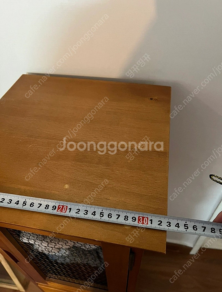 나무 틈새 수납장--8