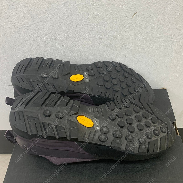 아크테릭스 컨실ar w uk4.5사이즈 230 235--5