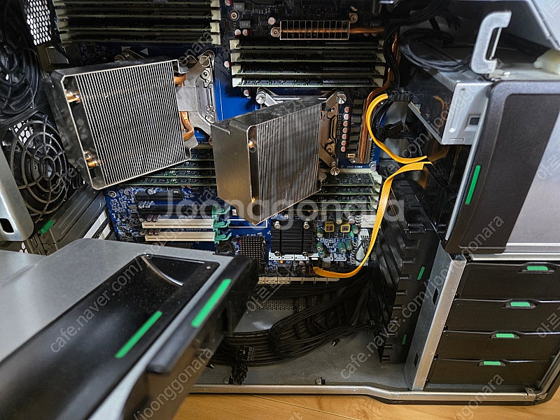 HP Z820 워크스테이션 판매합니다--1