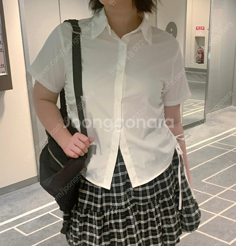 (오늘만 만원) 지그재그 리치무드 낫띵 셔링 반팔 셔츠...--0