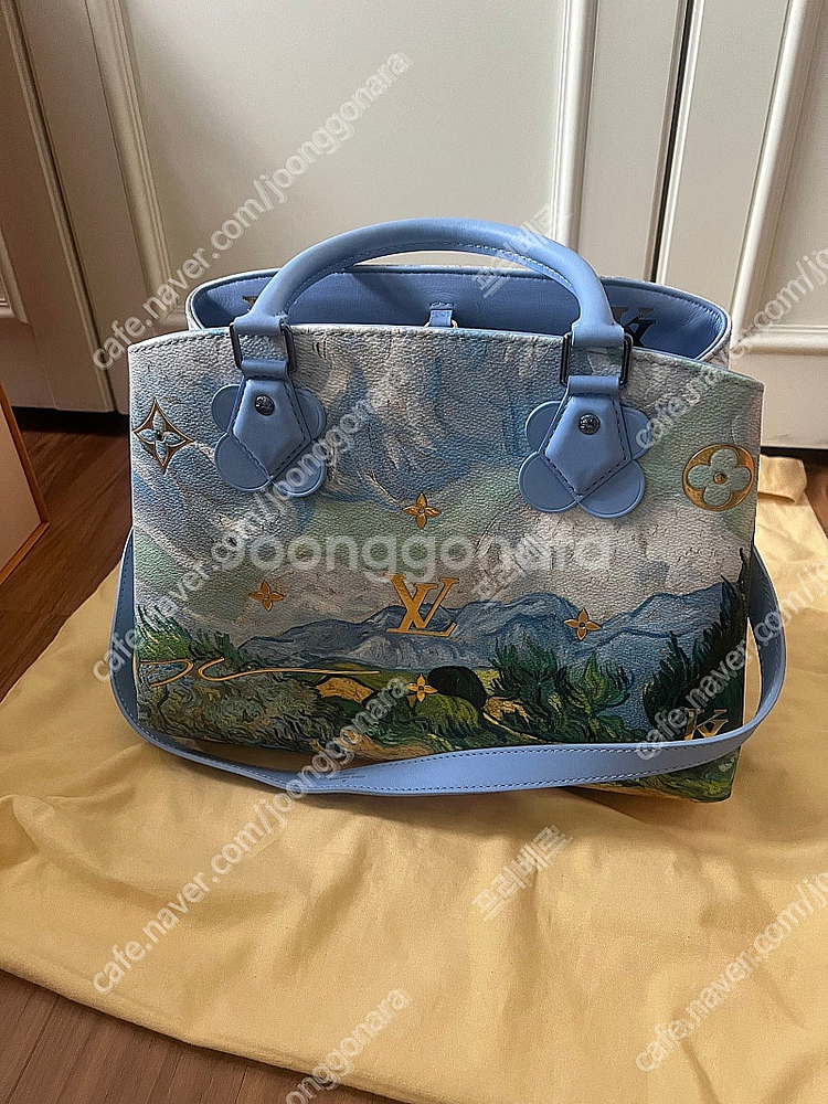 루이비통 반고흐 몽테뉴 제프쿤스 VAN GOGH--1