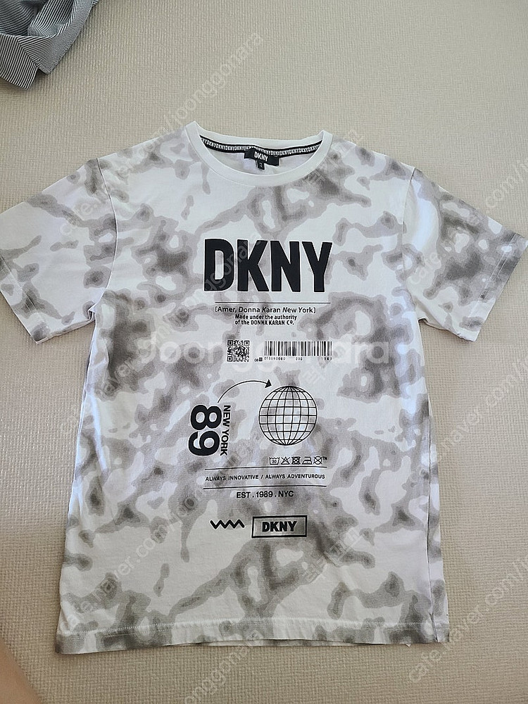 Dkny티셔츠--0