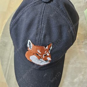 메종키츠네 여성캡