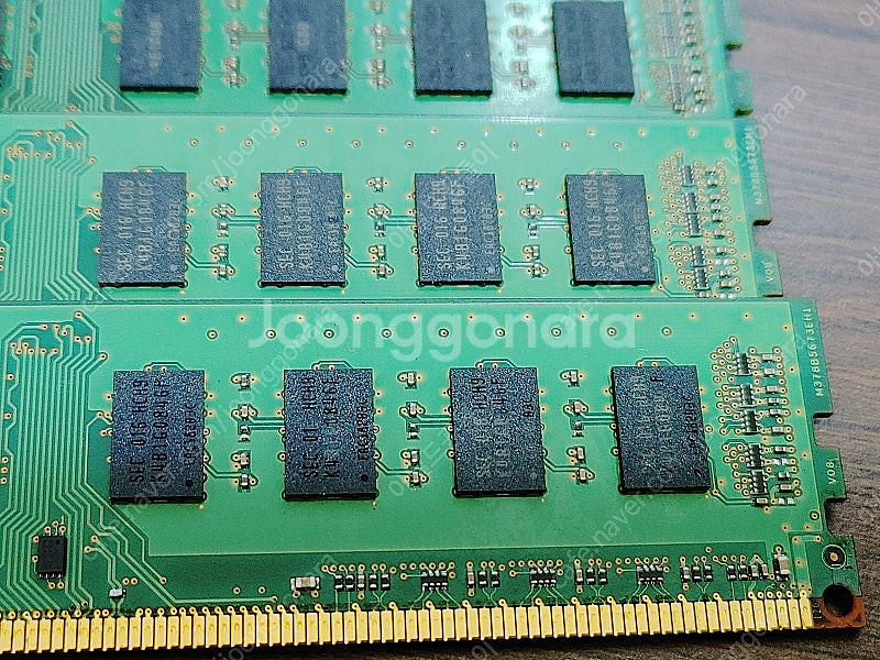 데스크탑용 삼성 메모리 2기가 4개 상태A급 2GB 2Rx8 PC3 10600U-09-10-B0--2