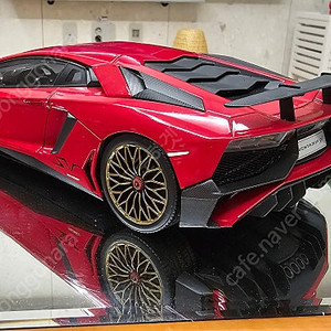 1:18 Kyosho Lamborghini Aventador SV metalic red 골드휠 하자품 저렴하게 판매합니다