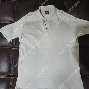 휴고보스(HUGO BOSS) 니트 반팔 카라티 M사이즈(실측 작은L) 사용감있지만 좋은편 29,800원(택배비별도)