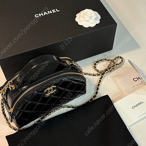 샤넬 하프문 볼링 체인백 (상태좋음)