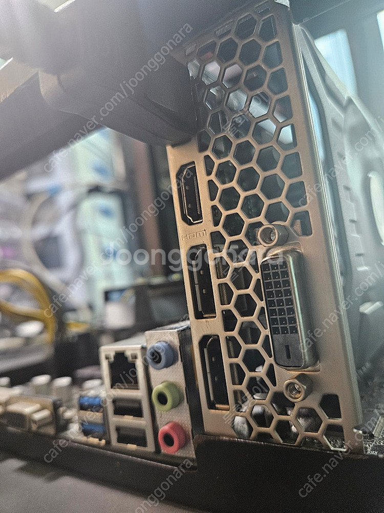 이엠텍 GTX 1060 6G 그래픽카드(7만)--2