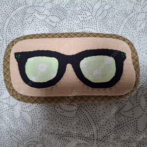 퀼트 안경집