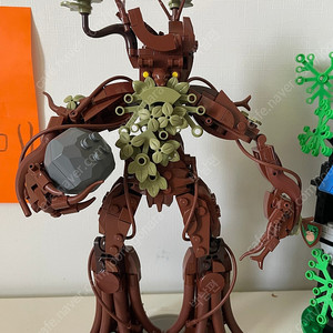 레고 반지의 제왕 엔트(tree beard) MOC 팝니다.
