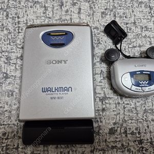 SONY 워크맨 WM-WX1 실버색상 정상작동품 판매합니다.