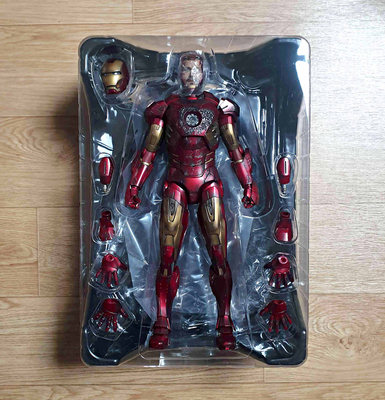 핫토이 아이언맨 마크7 배틀데미지 12인치 피규어 이미지