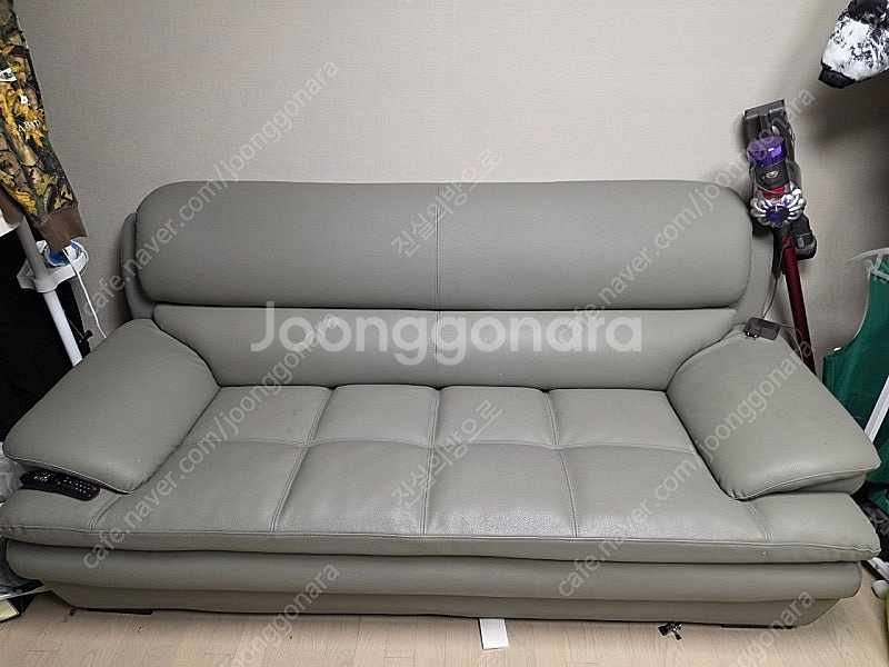 보루네오 3인용 가죽소파 판매합니다--0