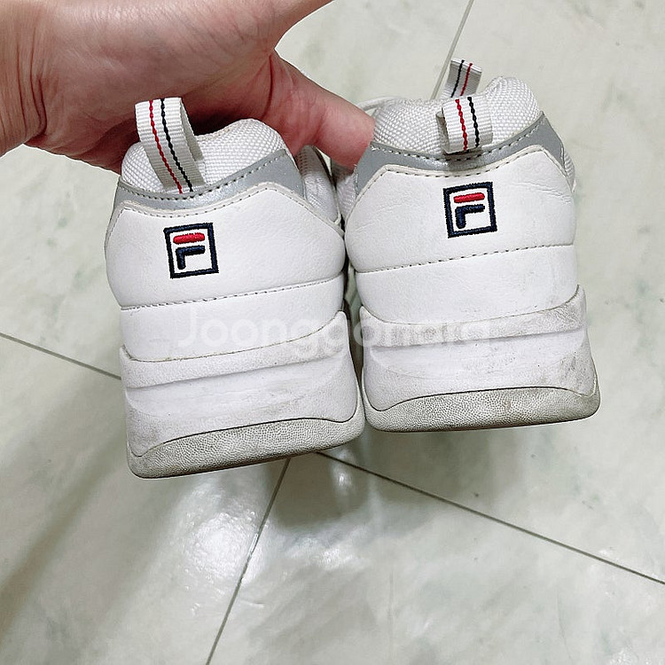 휠라 디스럽터2 흰색 여성운동화 245mm--3