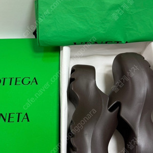 보테가베네타 남성 러버 뮬 bottega
