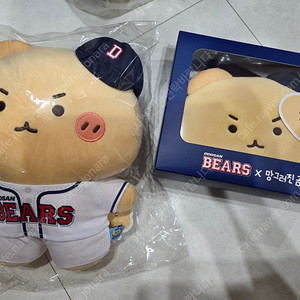 두산 망그러진곰 망곰 미니 크로스백+중형 스탠딩 인형
