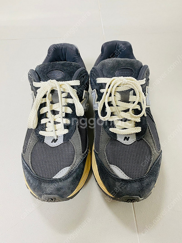 뉴발란스 2002r 스페셜 빈티지 블랙 245--1