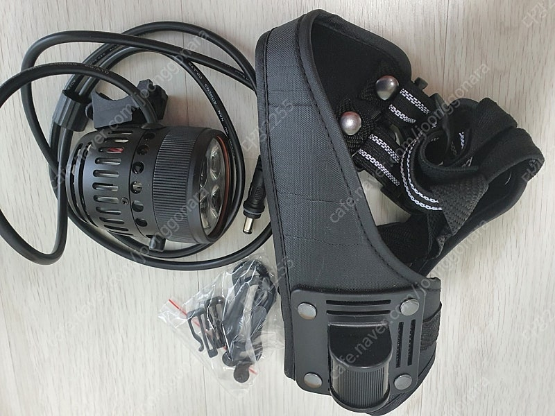 페어롱 HI-H5000 헤드렌턴 판매합니다 이미지