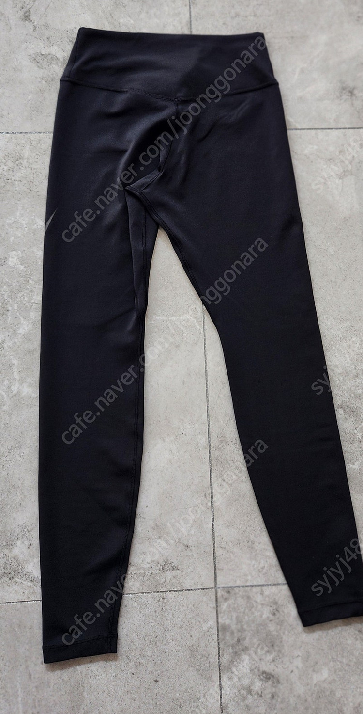 나이키.아디다스 레깅스 이미지