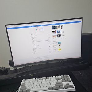 라이젠5 7500f 3080ti 컴퓨터 본체. 모니터