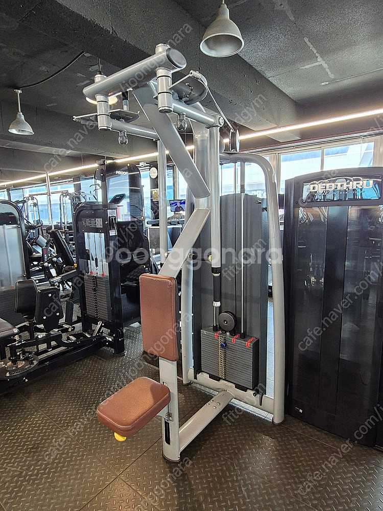 테크노짐 카피 3종세트 (펙덱플라이, 랫풀다운, 체스트프레스) 팝니다.--6