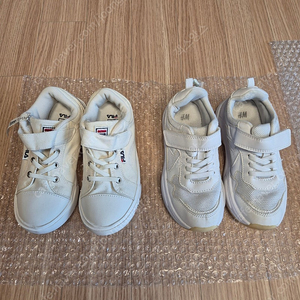 여아 운동화 195(h&m), 210(휠라) 두개일괄