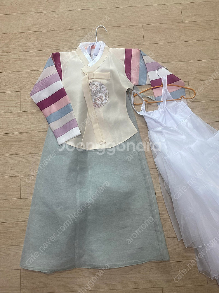 여아한복(7-8세용)--1