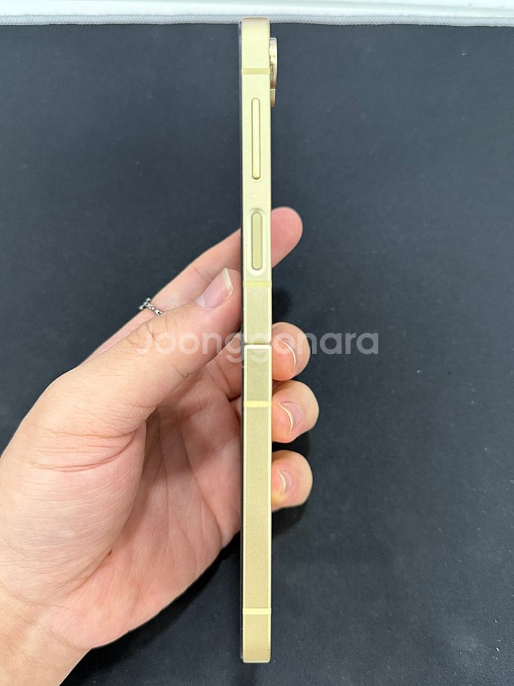 갤럭시Z플립6 옐로우 256GB F741 45만원 깨끗...--2