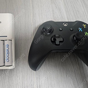 엑박패드 4세대 + 에네루프 건전지 4개 + 충전기