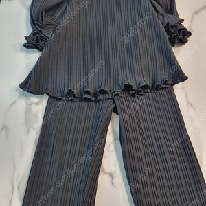 에어피쉬 플리츠 m ㅡ판매완료ㅡ