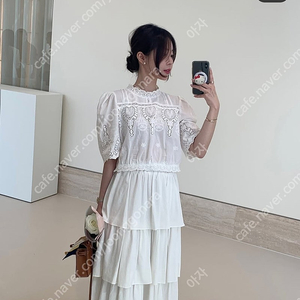 바이byssiny씨니 뷰티레이스 블라우스 판매합니다